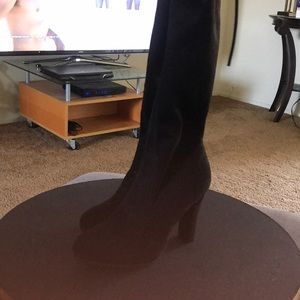 Beautiful soft black, knee high boot heels.